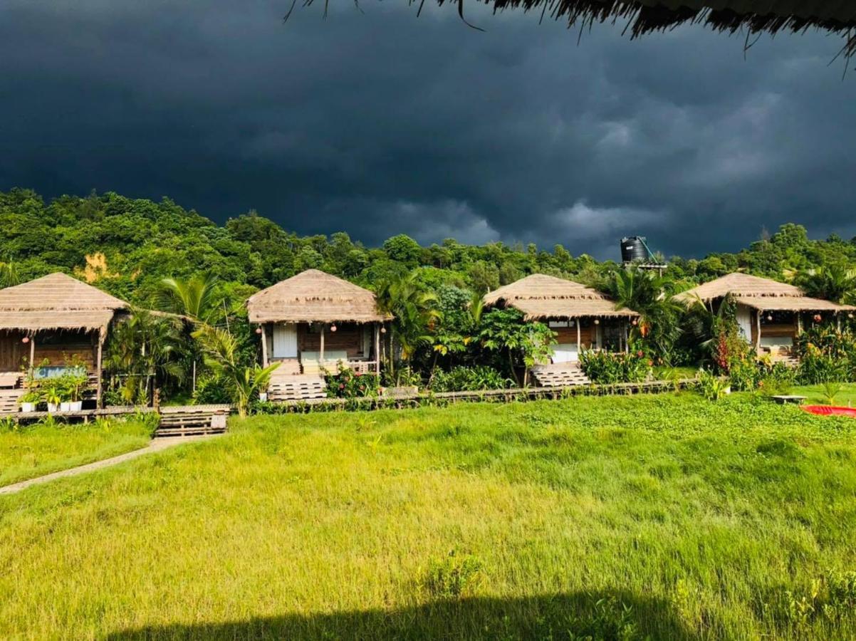 Moon Nest Hotel Dhoapalong Exterior photo